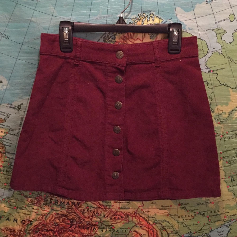 MAROON MINI CORDUROY SKIRT